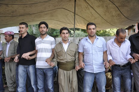 24-25.07.2010 tarihlerinde Yüksekva'da dünya evine giren bazı çiftlerimizi sizler için sayfamıza taşıdık