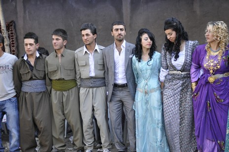 24-25.07.2010 tarihlerinde Yüksekva'da dünya evine giren bazı çiftlerimizi sizler için sayfamıza taşıdık