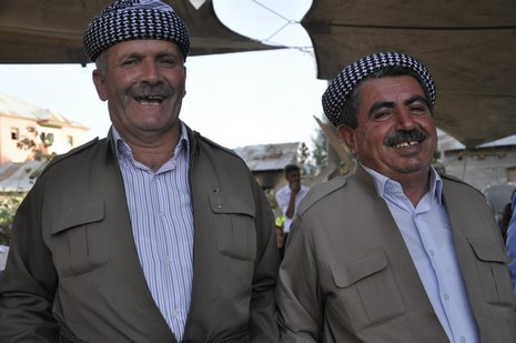 24-25.07.2010 tarihlerinde Yüksekva'da dünya evine giren bazı çiftlerimizi sizler için sayfamıza taşıdık