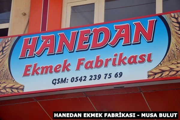 Yeni bir yasam, yeni bir toplum, ama özgür, demokratik ve barış içinde bir arada yasamayı bilen, kimsenin diline, kültürüne, rengine ve ırkına bakmaksızın insanların birbirini kucakladığı bir süreç için barış kervanları yollara düşerken, toplumun hassasiyetlerini istem ve taleplerini anlamakta güçlük çekenler çok iyi bilmelidirler ki gerçeklerden kaçmak çözüm değildir. Bu gün oluşan barış, demokrasi ve kardeşlik umutlarını desteklemek ve yaşamsal bir gerçeğe kavuşturmak için herkesin sorumluluk içinde hareket etmesi gerekliği zorunludur. Bu çerçevede Kürt sorununun demokratik barışçıl çözümünü, Afrikada ve dünyanın bir çok yerinde açlık ve sefalet içerisinde olanların durumunu, sendikal ve örgütlenme talepleri için sokaklarda hakaretlere maruz kalan işçi ve memurların, Kadina şiddetten reva görüldüğü ve evlat acısı içerisinde barışa umut bağlıyan annelerin yürek acısını anlamayanlar anlamalıdırlar yeniden bir Ramazan Bayramını kutlarken nasıl rahat olabiliriz... Bu anlamda umut ederim ki barışçıl bir çözüme hep birlikte evet diyeceğimiz günler dileği ile herkesin Ramazan Bayramını en içten dileklerimle kutlar saygılarımı sunarım.