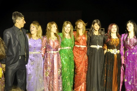 30-31.07.2010 tarihlerinde Yüksekva'da dünya evine giren bazı çiftlerimizi sizler için sayfamıza taşıdık