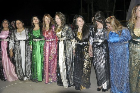 30-31.07.2010 tarihlerinde Yüksekva'da dünya evine giren bazı çiftlerimizi sizler için sayfamıza taşıdık