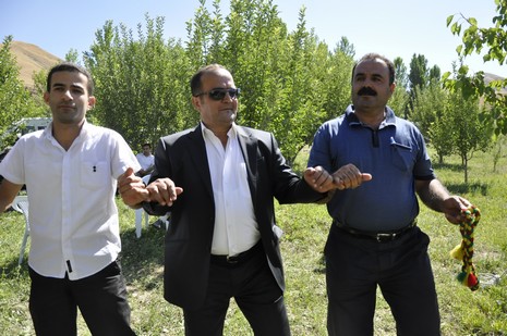 30-31.07.2010 tarihlerinde Yüksekva'da dünya evine giren bazı çiftlerimizi sizler için sayfamıza taşıdık