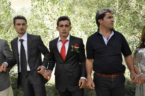 30-31.07.2010 tarihlerinde Yüksekva'da dünya evine giren bazı çiftlerimizi sizler için sayfamıza taşıdık