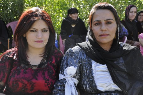 30-31.07.2010 tarihlerinde Yüksekva'da dünya evine giren bazı çiftlerimizi sizler için sayfamıza taşıdık