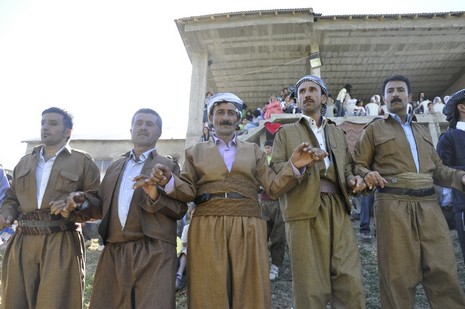 30-31.07.2010 tarihlerinde Yüksekva'da dünya evine giren bazı çiftlerimizi sizler için sayfamıza taşıdık