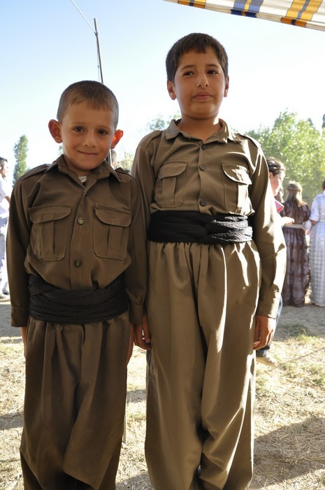 30-31.07.2010 tarihlerinde Yüksekva'da dünya evine giren bazı çiftlerimizi sizler için sayfamıza taşıdık