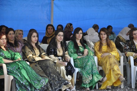 30-31.07.2010 tarihlerinde Yüksekva'da dünya evine giren bazı çiftlerimizi sizler için sayfamıza taşıdık