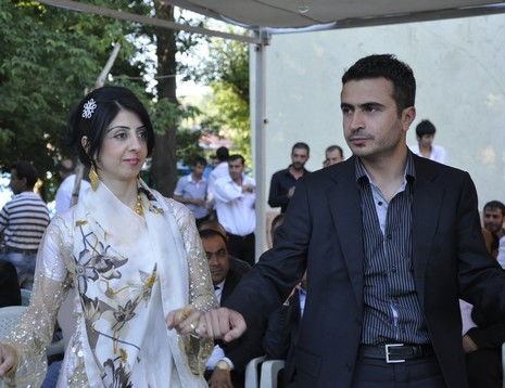 30-31.07.2010 tarihlerinde Yüksekva'da dünya evine giren bazı çiftlerimizi sizler için sayfamıza taşıdık