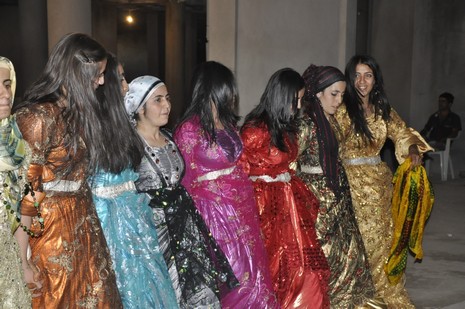 30-31.07.2010 tarihlerinde Yüksekva'da dünya evine giren bazı çiftlerimizi sizler için sayfamıza taşıdık