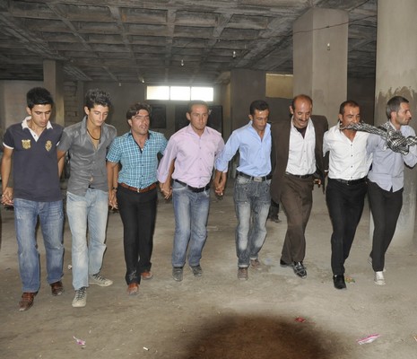 30-31.07.2010 tarihlerinde Yüksekva'da dünya evine giren bazı çiftlerimizi sizler için sayfamıza taşıdık