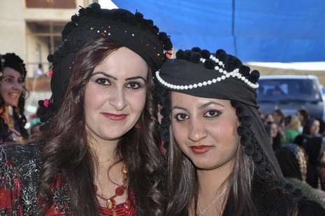 30-31.07.2010 tarihlerinde Yüksekva'da dünya evine giren bazı çiftlerimizi sizler için sayfamıza taşıdık