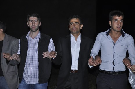 30-31.07.2010 tarihlerinde Yüksekva'da dünya evine giren bazı çiftlerimizi sizler için sayfamıza taşıdık