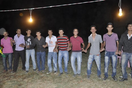 30-31.07.2010 tarihlerinde Yüksekva'da dünya evine giren bazı çiftlerimizi sizler için sayfamıza taşıdık