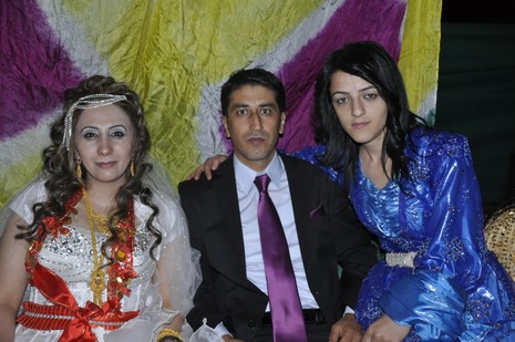 30-31.07.2010 tarihlerinde Yüksekva'da dünya evine giren bazı çiftlerimizi sizler için sayfamıza taşıdık