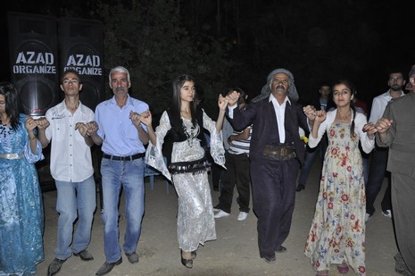 30-31.07.2010 tarihlerinde Yüksekva'da dünya evine giren bazı çiftlerimizi sizler için sayfamıza taşıdık