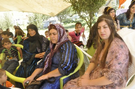 30-31.07.2010 tarihlerinde Yüksekva'da dünya evine giren bazı çiftlerimizi sizler için sayfamıza taşıdık