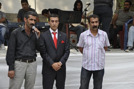 Yüksekova'da 7-8 Ağustos 2010 tarihlerinde dünya evine giren çiftlerimizi sizler için sayfamıza taşıdık. Yüksekova Güncel Ailesi olarak tüm çiftlerimize mutluluklar dileriz