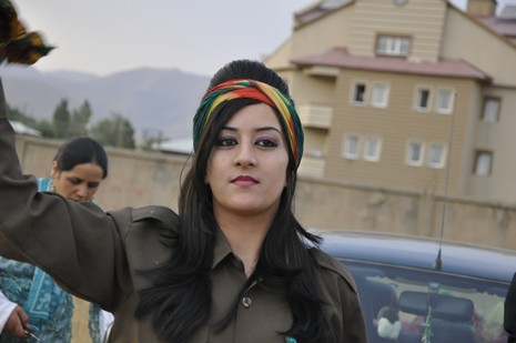 Yüksekova'da 7-8 Ağustos 2010 tarihlerinde dünya evine giren çiftlerimizi sizler için sayfamıza taşıdık. Yüksekova Güncel Ailesi olarak tüm çiftlerimize mutluluklar dileriz