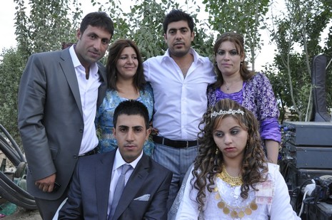 Yüksekova'da 7-8 Ağustos 2010 tarihlerinde dünya evine giren çiftlerimizi sizler için sayfamıza taşıdık. Yüksekova Güncel Ailesi olarak tüm çiftlerimize mutluluklar dileriz