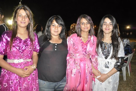 Yüksekova'da 7-8 Ağustos 2010 tarihlerinde dünya evine giren çiftlerimizi sizler için sayfamıza taşıdık. Yüksekova Güncel Ailesi olarak tüm çiftlerimize mutluluklar dileriz