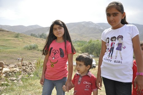 Yüksekova'da 7-8 Ağustos 2010 tarihlerinde dünya evine giren çiftlerimizi sizler için sayfamıza taşıdık. Yüksekova Güncel Ailesi olarak tüm çiftlerimize mutluluklar dileriz