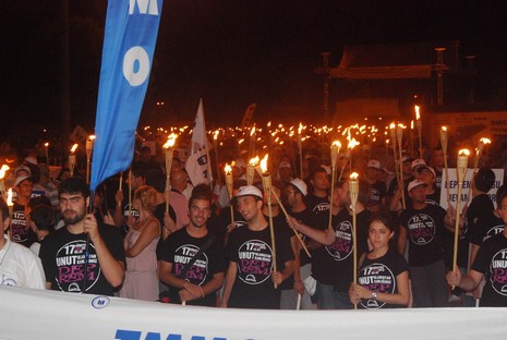 Resmi rakamlara göre 17 bin 480, resmi olmayan rakamlara göre ise yaklaşık olarak 50 bin kişinin yaşamını yitirdiği Marmara depreminde yaşamlarını yitirenler, 11. yılında düzenlenen törenle anıldı.