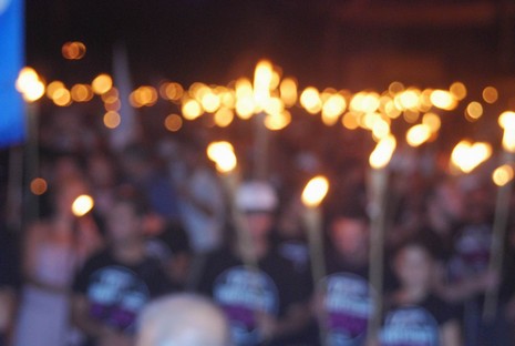 Resmi rakamlara göre 17 bin 480, resmi olmayan rakamlara göre ise yaklaşık olarak 50 bin kişinin yaşamını yitirdiği Marmara depreminde yaşamlarını yitirenler, 11. yılında düzenlenen törenle anıldı.