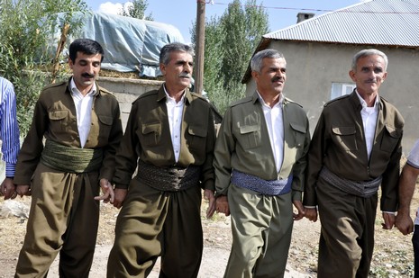 Yüksekova'da 18-19 Eylül 2010 tarihlerinde dünya evine giren çiftlerimizi sizler için sayfamıza taşıdık. Yüksekova Güncel Ailesi olarak tüm çiftlerimize mutluluklar dileriz...