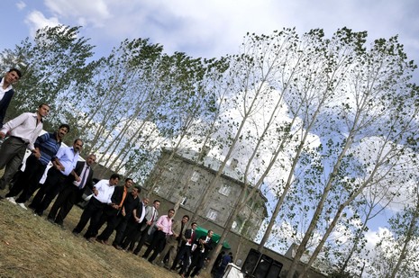 Yüksekova'da 18-19 Eylül 2010 tarihlerinde dünya evine giren çiftlerimizi sizler için sayfamıza taşıdık. Yüksekova Güncel Ailesi olarak tüm çiftlerimize mutluluklar dileriz...