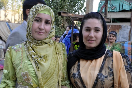 Yüksekova'da 18-19 Eylül 2010 tarihlerinde dünya evine giren çiftlerimizi sizler için sayfamıza taşıdık. Yüksekova Güncel Ailesi olarak tüm çiftlerimize mutluluklar dileriz...