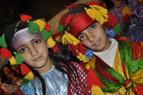 Yüksekova'da 24-25 Eylül 2010 tarihlerinde dünya evine giren çiftlerimizi sizler için sayfamıza taşıdık. Yüksekova Güncel Ailesi olarak tüm çiftlerimize mutluluklar dileriz...