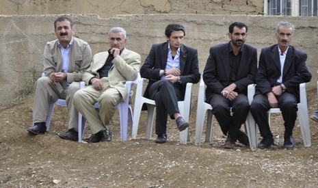 Yüksekova'da 02.03.2010 Ekim2010 tarihlerinde dünya evine giren çiftlerimizi sizler için sayfamıza taşıdık. Yüksekova Güncel Ailesi olarak tüm çiftlerimize mutluluklar dileriz...