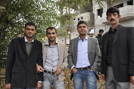 Yüksekova'da 02.03.2010 Ekim2010 tarihlerinde dünya evine giren çiftlerimizi sizler için sayfamıza taşıdık. Yüksekova Güncel Ailesi olarak tüm çiftlerimize mutluluklar dileriz...