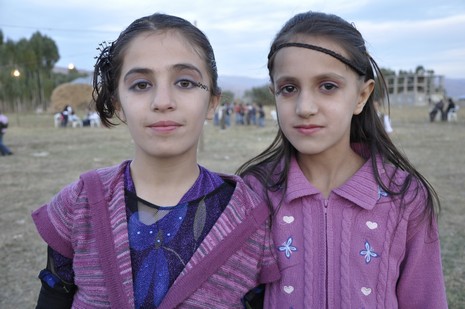 Yüksekova'da 10.10. Ekim 2010 tarihleri arasında evlenen çiftleri sizler için sayfamıza taşıdık. Yüksekova Güncel olarak tüm çiftlerimize mutluluklar dileriz