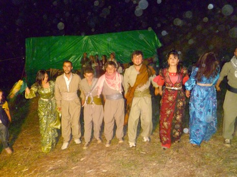 Yüksekova'da 10.10. Ekim 2010 tarihleri arasında evlenen çiftleri sizler için sayfamıza taşıdık. Yüksekova Güncel olarak tüm çiftlerimize mutluluklar dileriz