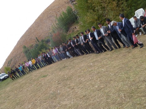 Yüksekova'da 10.10. Ekim 2010 tarihleri arasında evlenen çiftleri sizler için sayfamıza taşıdık. Yüksekova Güncel olarak tüm çiftlerimize mutluluklar dileriz