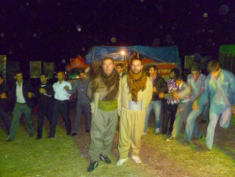 Yüksekova'da 10.10. Ekim 2010 tarihleri arasında evlenen çiftleri sizler için sayfamıza taşıdık. Yüksekova Güncel olarak tüm çiftlerimize mutluluklar dileriz