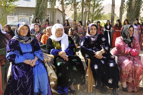 Yüksekova'da 10.10. Ekim 2010 tarihleri arasında evlenen çiftleri sizler için sayfamıza taşıdık. Yüksekova Güncel olarak tüm çiftlerimize mutluluklar dileriz