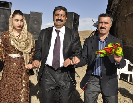 Yüksekova'da 10.10. Ekim 2010 tarihleri arasında evlenen çiftleri sizler için sayfamıza taşıdık. Yüksekova Güncel olarak tüm çiftlerimize mutluluklar dileriz