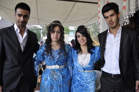 Yüksekova'da 10.10. Ekim 2010 tarihleri arasında evlenen çiftleri sizler için sayfamıza taşıdık. Yüksekova Güncel olarak tüm çiftlerimize mutluluklar dileriz