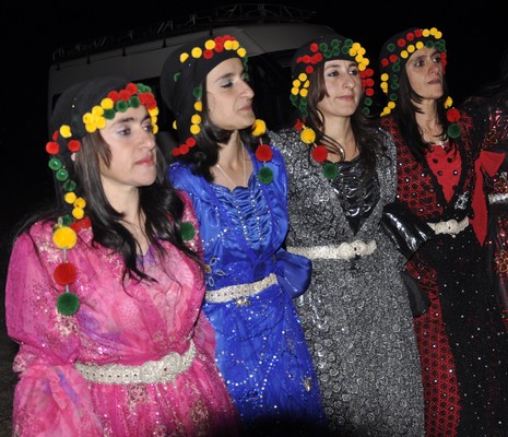 Yüksekova'da 16.17. Ekim 2010 tarihleri arasında evlenen çiftleri sizler için sayfamıza taşıdık. Yüksekova Güncel olarak tüm çiftlerimize mutluluklar