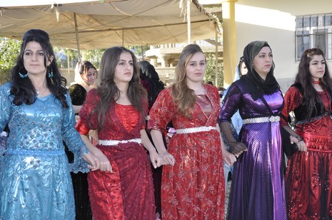 Yüksekova'da 16.17. Ekim 2010 tarihleri arasında evlenen çiftleri sizler için sayfamıza taşıdık. Yüksekova Güncel olarak tüm çiftlerimize mutluluklar