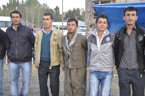 Yüksekova'da 16.17. Ekim 2010 tarihleri arasında evlenen çiftleri sizler için sayfamıza taşıdık. Yüksekova Güncel olarak tüm çiftlerimize mutluluklar