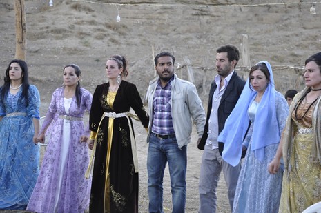 Yüksekova'da 16.17. Ekim 2010 tarihleri arasında evlenen çiftleri sizler için sayfamıza taşıdık. Yüksekova Güncel olarak tüm çiftlerimize mutluluklar