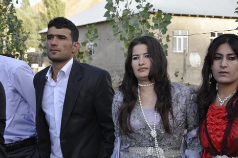 Yüksekova'da 16.17. Ekim 2010 tarihleri arasında evlenen çiftleri sizler için sayfamıza taşıdık. Yüksekova Güncel olarak tüm çiftlerimize mutluluklar