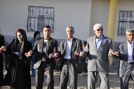 Yüksekova'da 16.17. Ekim 2010 tarihleri arasında evlenen çiftleri sizler için sayfamıza taşıdık. Yüksekova Güncel olarak tüm çiftlerimize mutluluklar