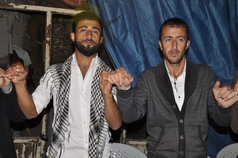 Yüksekova'da 16.17. Ekim 2010 tarihleri arasında evlenen çiftleri sizler için sayfamıza taşıdık. Yüksekova Güncel olarak tüm çiftlerimize mutluluklar