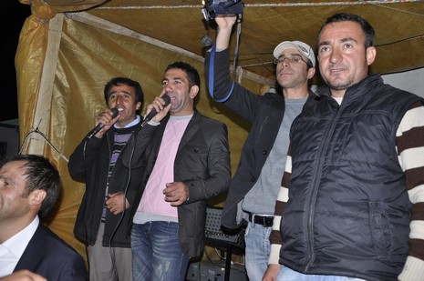 Yüksekova'da 16.17. Ekim 2010 tarihleri arasında evlenen çiftleri sizler için sayfamıza taşıdık. Yüksekova Güncel olarak tüm çiftlerimize mutluluklar