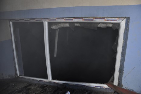 Yüksekova'da bir işyerinde çıkan yangın büyük paniğe neden oldu.